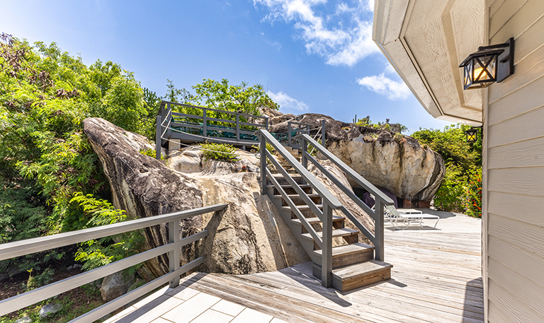 Entrance to Upper Deck
